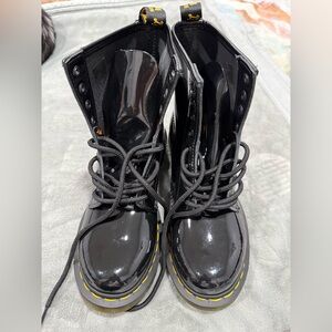 YOUTH 1460 PATENT LEATHER LACE UP BOOTS